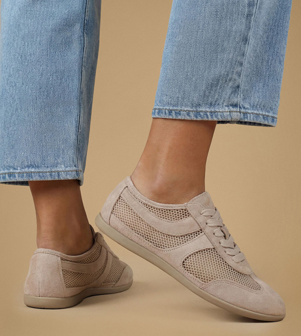Oasis  - Beige Low Top