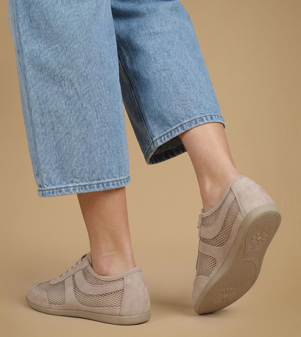 Oasis  - Beige Low Top
