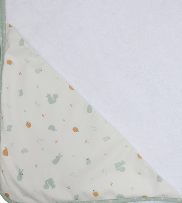 BABIES & MORE  Towels & Flannels - White Towels & Flannels