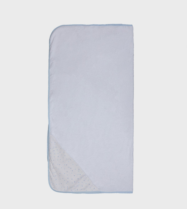 BABIES & MORE  Towels & Flannels - White Towels & Flannels