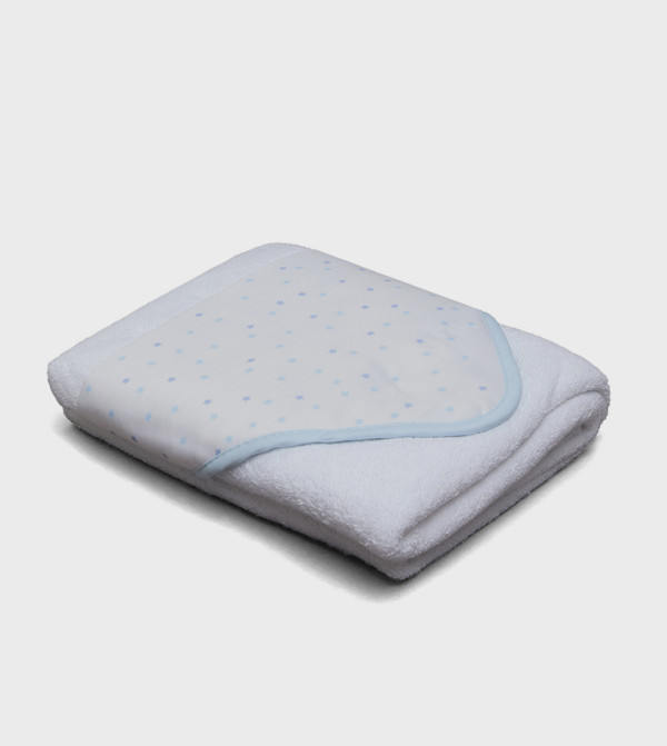 BABIES & MORE  Towels & Flannels - White Towels & Flannels