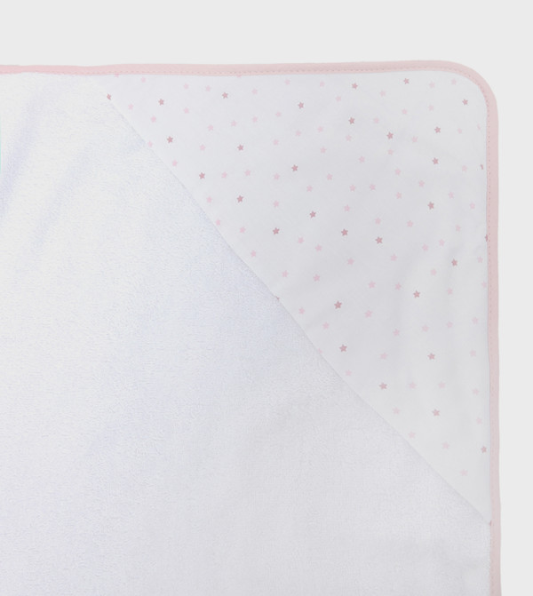 BABIES & MORE  Towels & Flannels - White Towels & Flannels