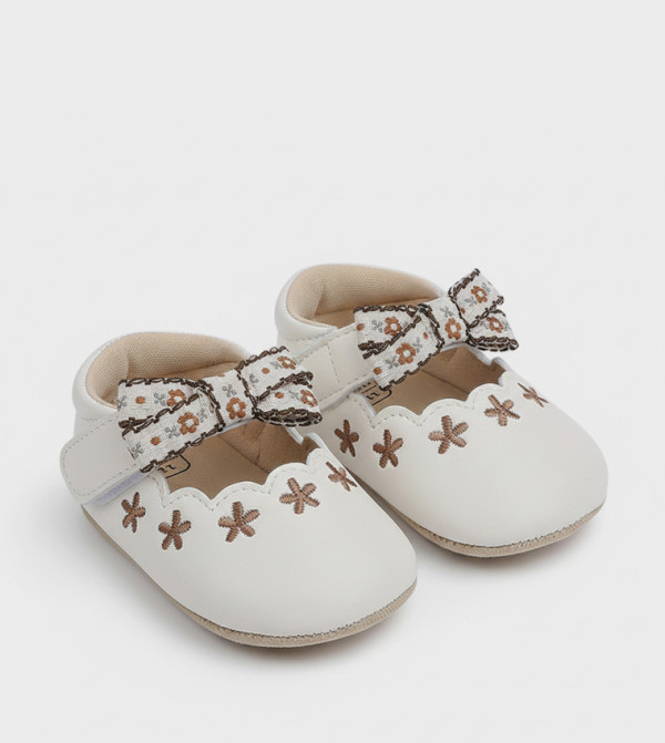 Bambimici Bambimici - Cream Casual Slip-On's