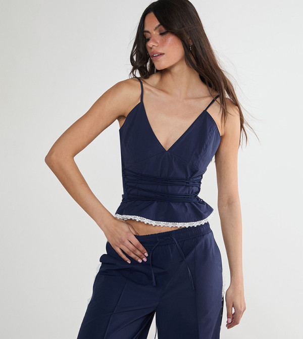 ناستي غال  dark-romantic - كحلي Cropped Tops