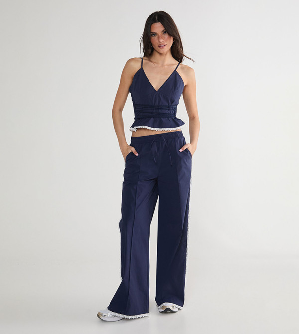 ناستي غال  dark-romantic - كحلي Cropped Tops