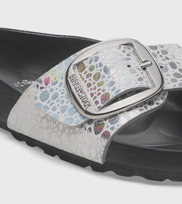 بيركنستوك بيركنستوك - فضي الصنادل المسطحة