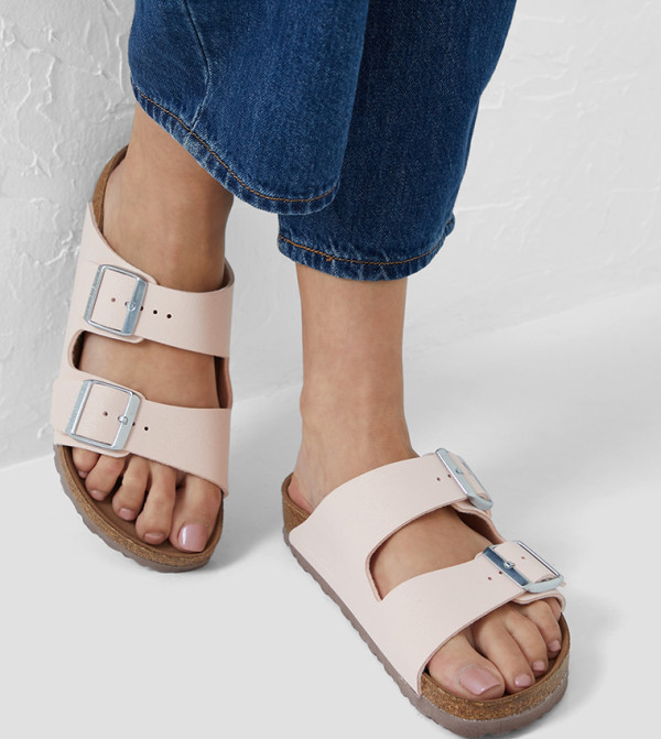 بيركنستوك صنادل - وردي صندل