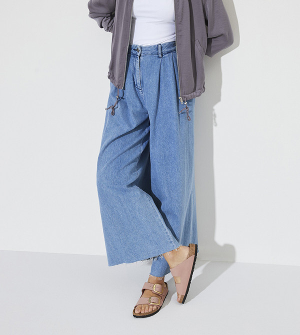 بيركنستوك  suede-edit - وردي Flat Sandals