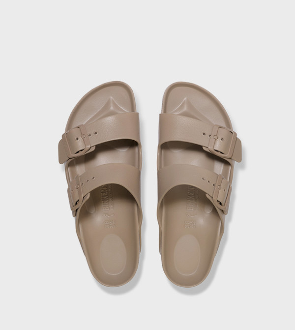 بيركنستوك  الصنادل المسطحة - رمادي داكن Flat Sandals