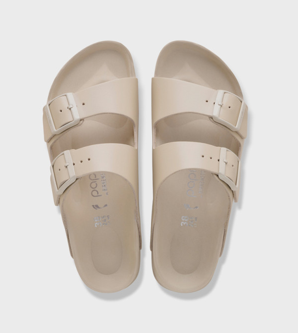 بيركنستوك  الصنادل المسطحة - بيج Flat Sandals