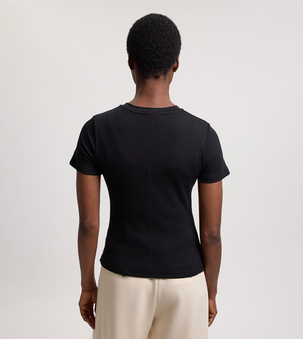 كارن ميلين كارن ميلين - أسود Short Sleeve T-Shirts