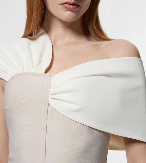 Karen Millen Karen Millen - Taupe Casual Tops