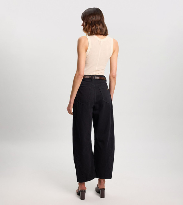 كارن ميلين  - أسود Straight Jeans