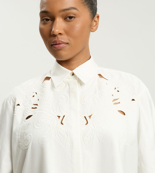 كارن ميلين  تيشيرتات وقمصان  - أبيض T-Shirts & Shirts