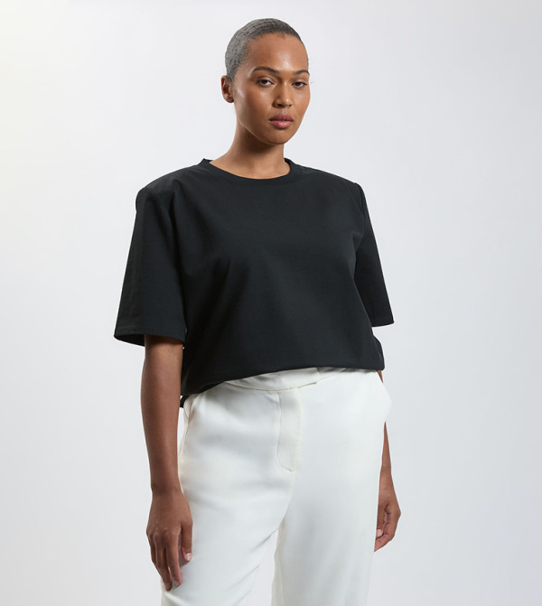 كارن ميلين  تيشيرتات وقمصان  - أسود T-Shirts & Shirts