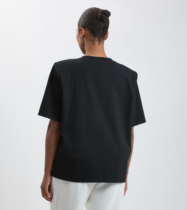 كارن ميلين  تيشيرتات وقمصان  - أسود T-Shirts & Shirts