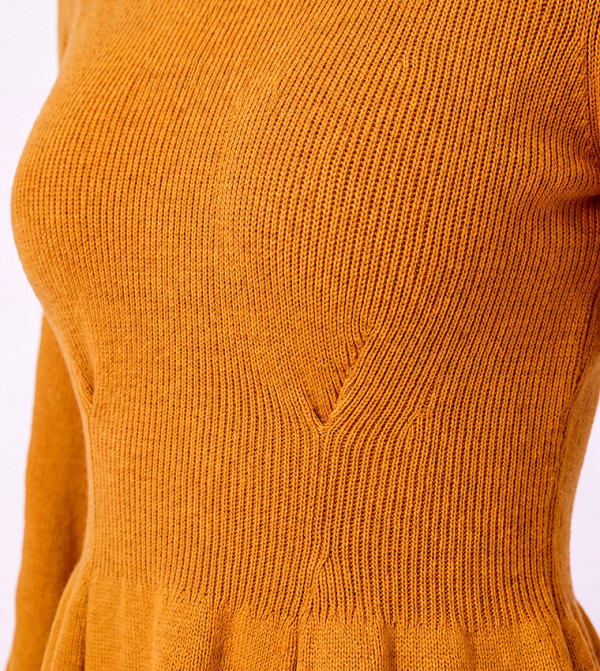 كارن ميلين  peplum-play - أصفر Round Neck Sweaters