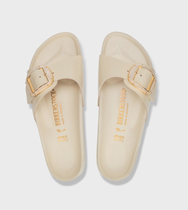 بيركنستوك  الصنادل المسطحة - بيج Flat Sandals