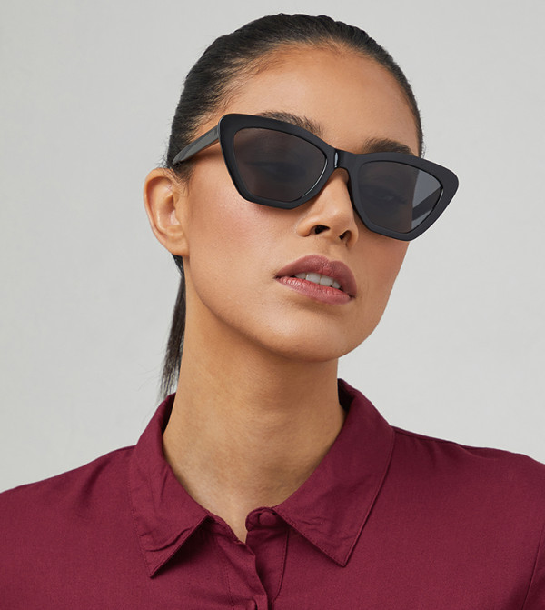 بلاك أوت  نظارات شمسية عين القطة  - أسود Cat Eye