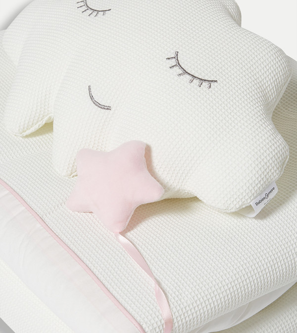 BABIES & MORE  Baby Bedding Sets & Pillows - White Baby Bedding Sets & Pillows