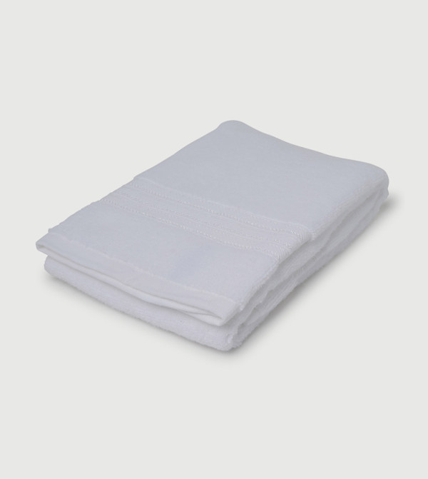 BABIES & MORE Bath Time - White Towels & Flannels
