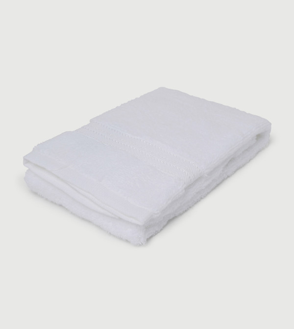 BABIES & MORE Bath Time - White Towels & Flannels