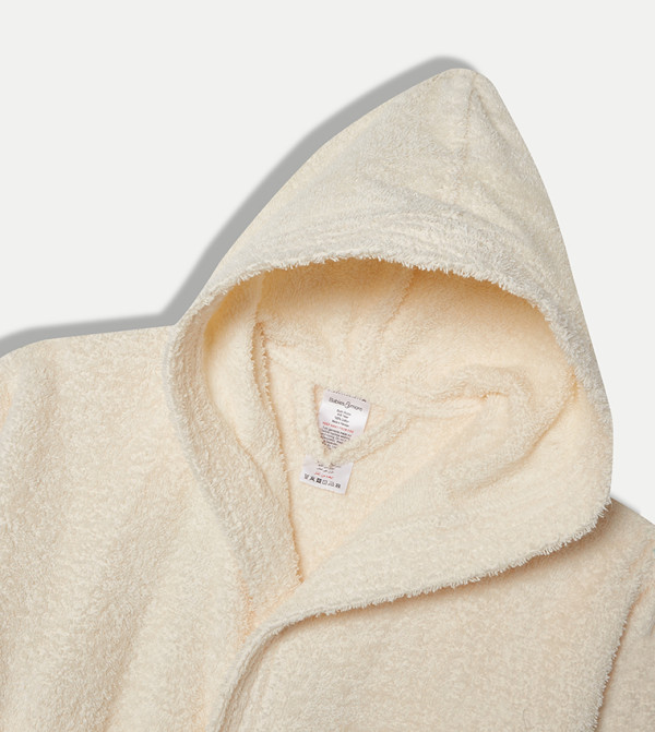BABIES & MORE  Bath Time - Beige Towels & Flannels