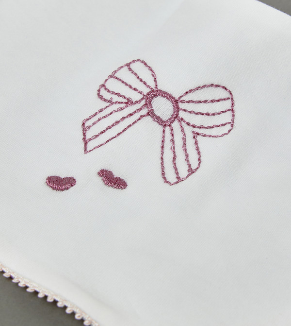 BABIES & MORE  Bibs & Hanky - White Bibs & Hanky