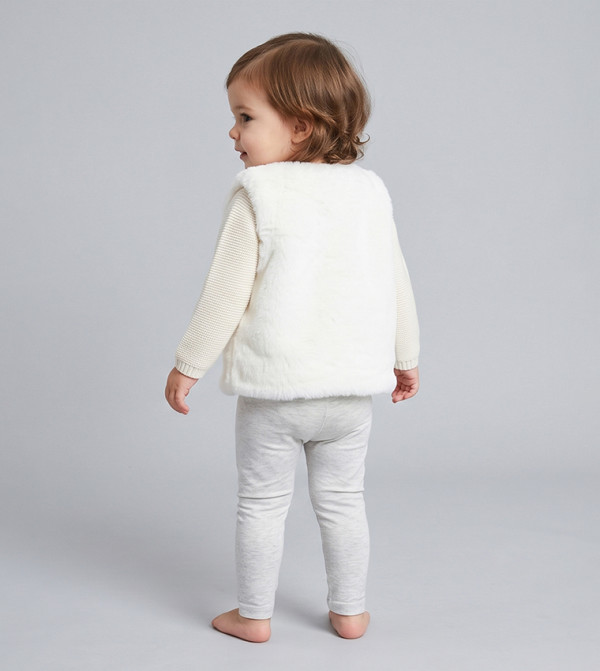 BABIES & MORE  preppy-layers - Cream Jackets