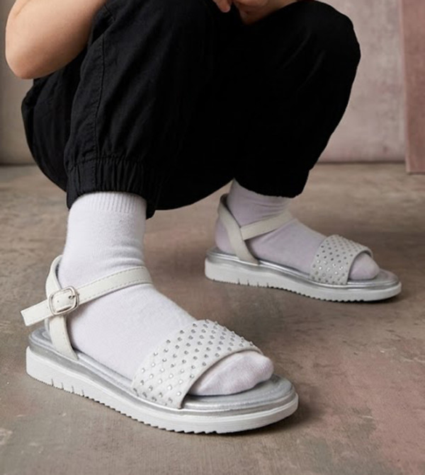 BABIES & MORE  Flat Sandals - White Flat Sandals