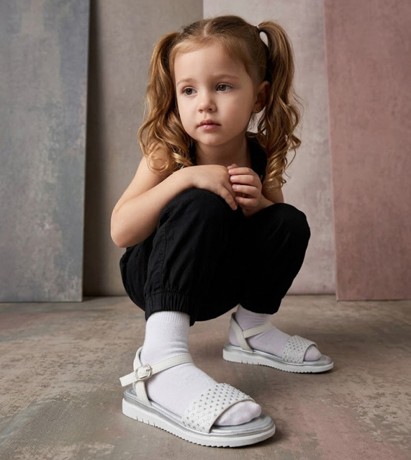 BABIES & MORE  Flat Sandals - White Flat Sandals
