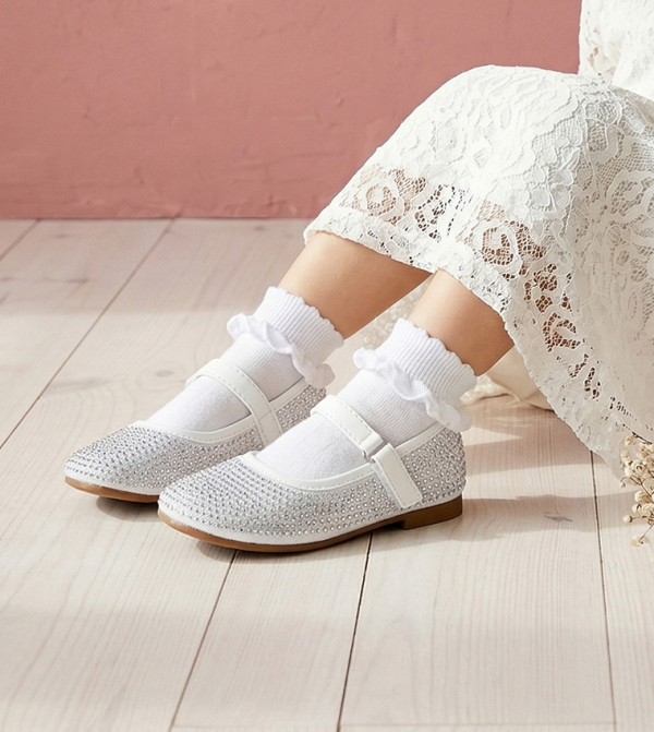 BABIES & MORE  Footwear - White Ballerina
