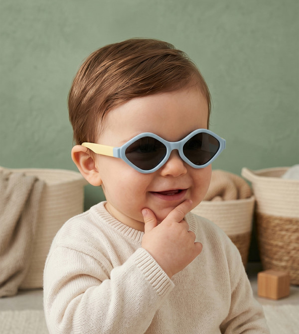 BABIES & MORE  Sunshades - Blue Sunshades