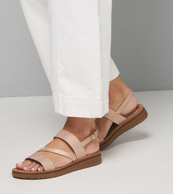 جود فور ذا سول  - ذهبي Flat Sandals