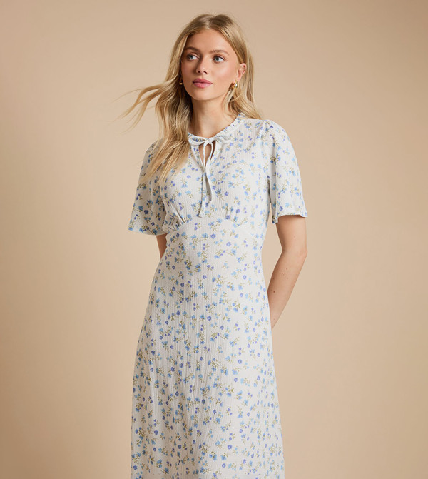 Dorothy Perkins Dorothy Perkins - Cream Midi Dresses