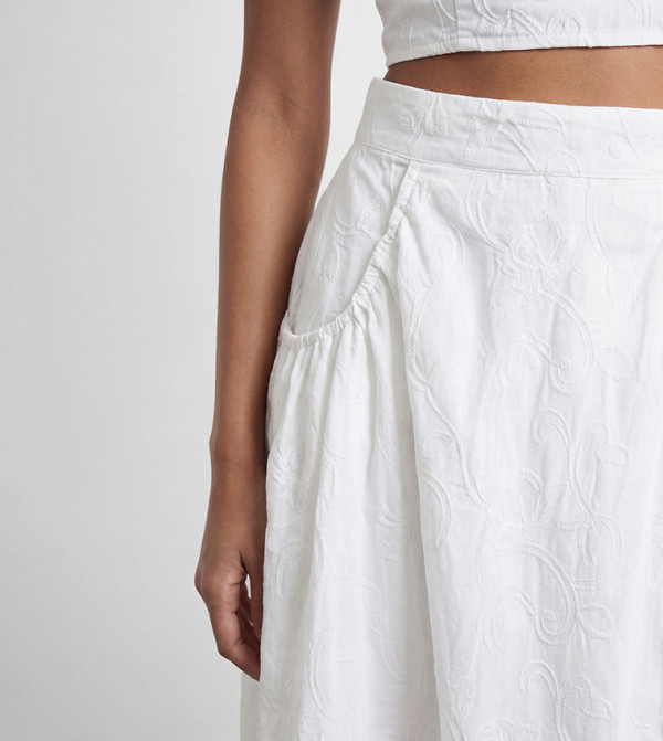 ويرهاوس ويرهاوس - أبيض Maxi Skirts
