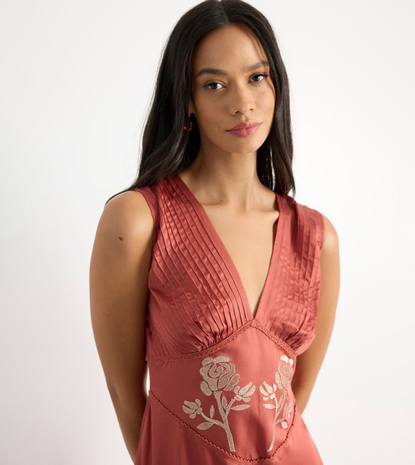 ويرهاوس ويرهاوس - وردي Midi Dresses