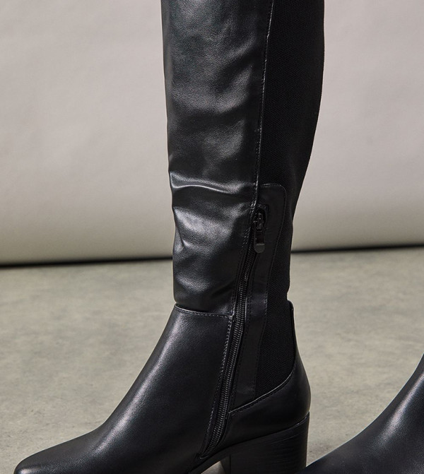 واليس - اوتليت  أحذية عالية الركبة - أسود Knee length Boots