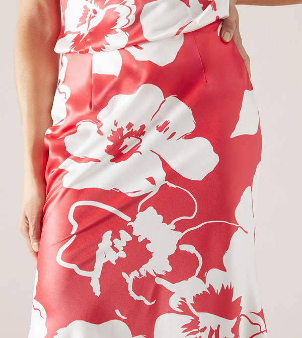 واليس  واليس - أحمر  Maxi Skirts