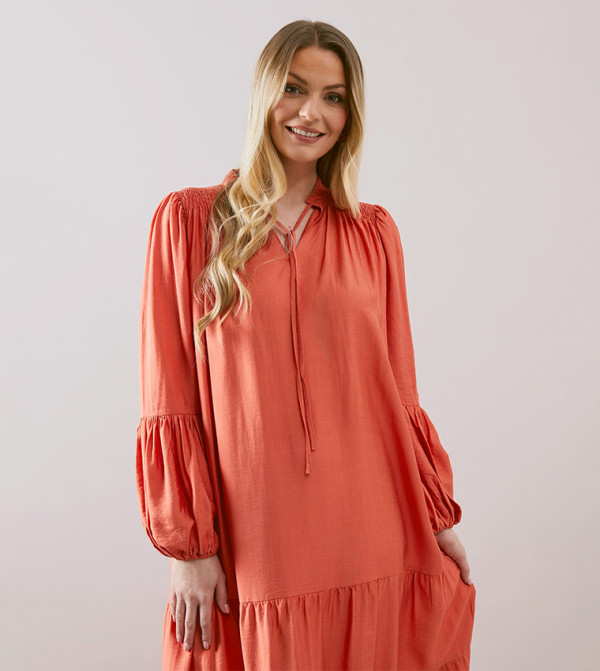 واليس - برتقالي Maxi Dresses