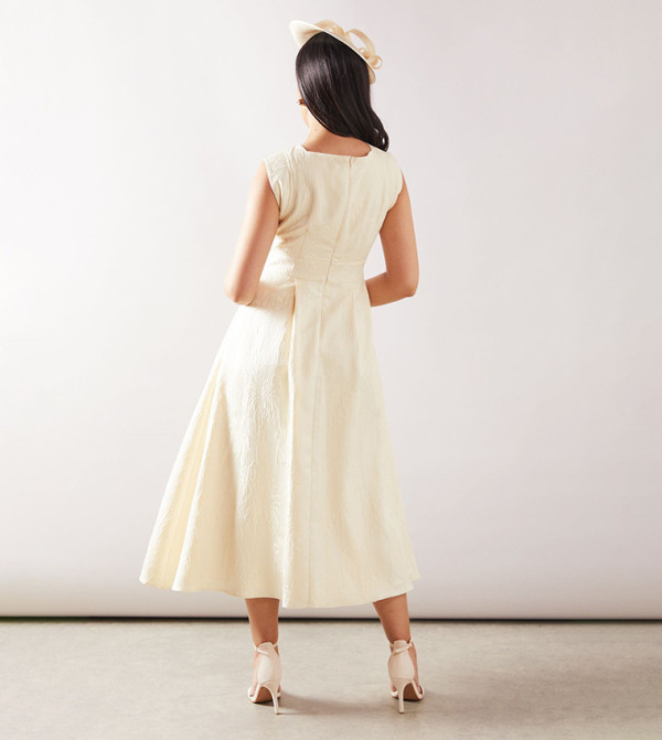 واليس  واليس - بيج فساتين كاجوال