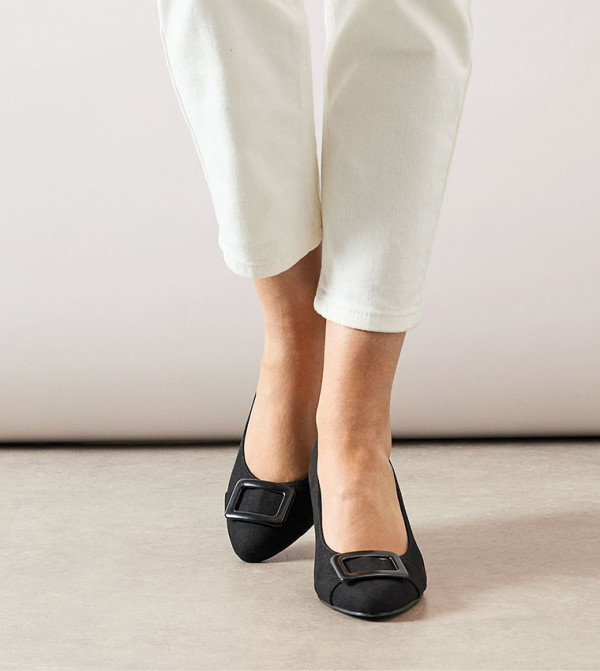 واليس - اوتليت - أسود أحذية بكعب