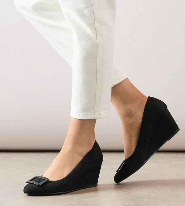 واليس - اوتليت - أسود أحذية بكعب