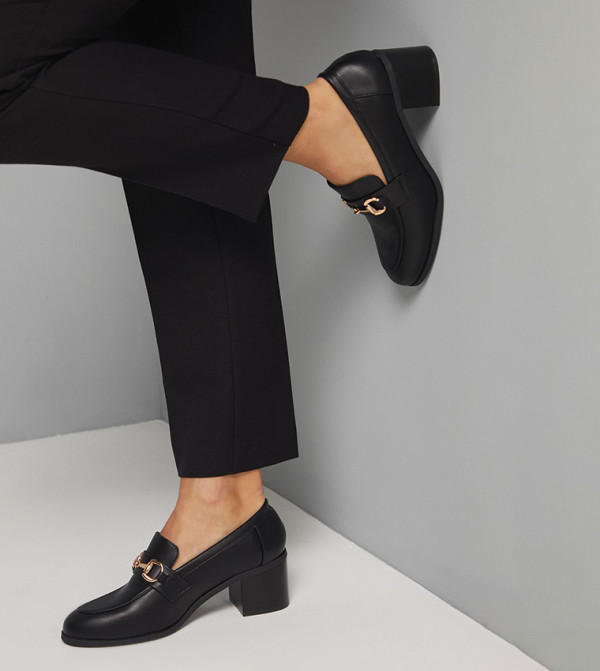 واليس - اوتليت - أسود أحذية بكعب