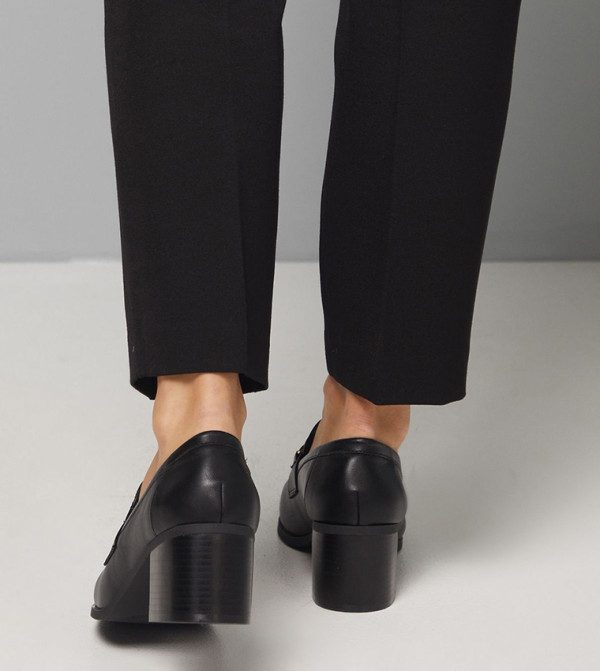 واليس - اوتليت - أسود أحذية بكعب