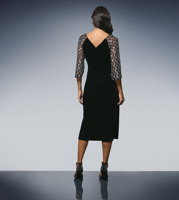واليس   فساتين ميدي  - أسود Midi Dresses