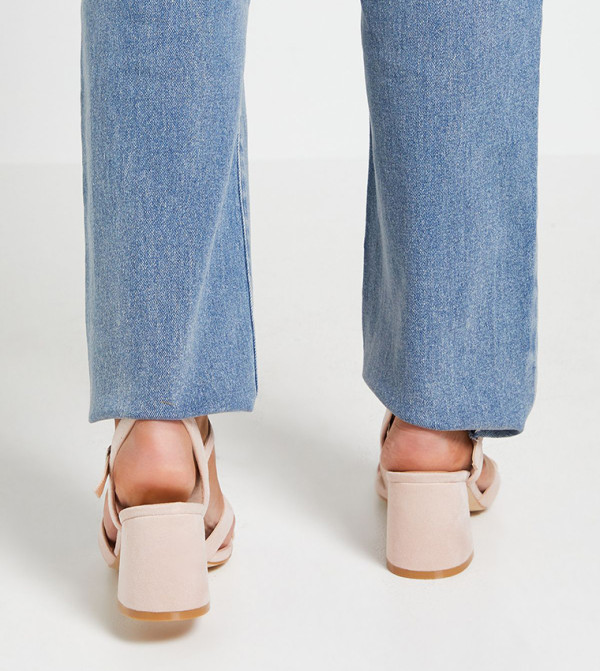 Wallis Wallis - Pink Heels