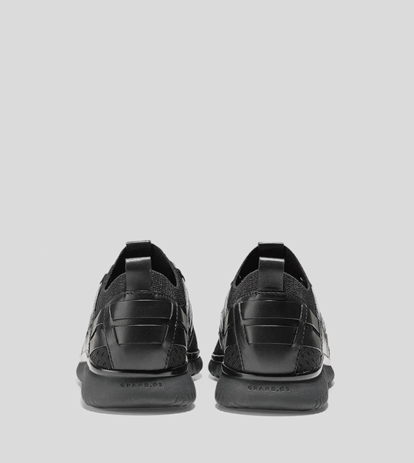 Cole Haan Cole Haan - Black Low Top