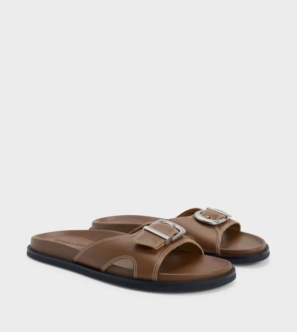 تشارلز آند كيث  الصنادل المسطحة - حنطي Flat Sandals