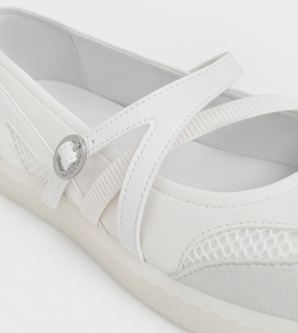 Charles & Keith Charles & Keith - White Casual Slip-ons